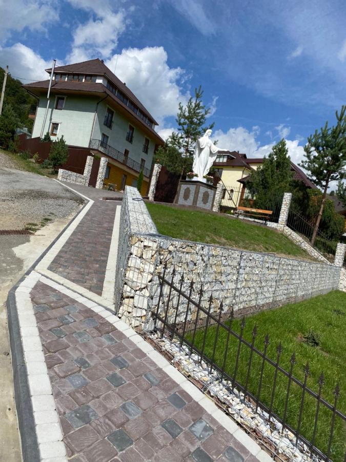 Апартаменти На Підгірній Volovets Bagian luar foto